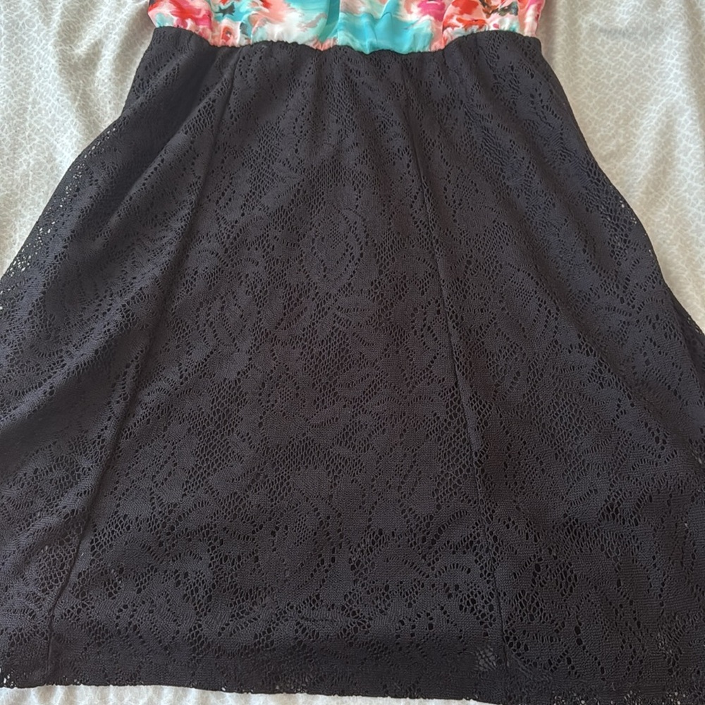 Dress - Picture 2 of 5